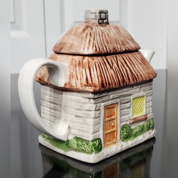 Country Cottage Teapot 🫖 by OCI Omnibus - Picture 15 of 16